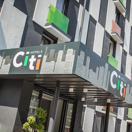 شقة فندقية Citi Hotel's فروتسواف