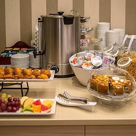 アパートホテル Citi Hotel's 4*