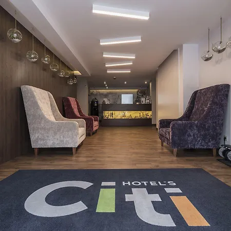 アパートホテル Citi Hotel's 4*